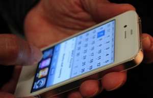  : Apple iPhone 4 16GB/32GB, (  ),Apple iPad 2 (Wi-Fi + 3G) -  1