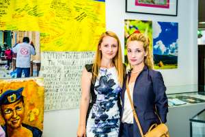 �������� �������� �AZone� � ����� �. ������ MAUERMUSEUM - MUSEUM HAUS AM CHECKPOINT CHARLIE ��� ������������ ���� ���������� - ����������� 1